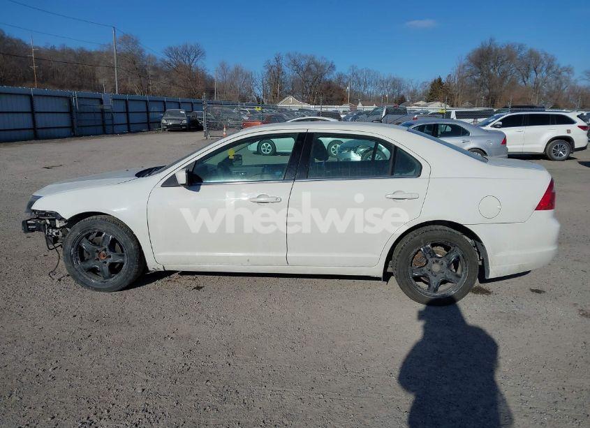 Photo 15 of 2011 Ford Fusion SE (VIN 3FAHP0HGXBR167958)