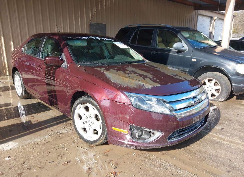 2011 Ford Fusion SE (VIN 3FAHP0HGXBR245719) main photo