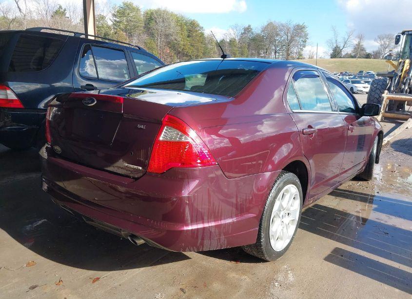 Photo 4 of 2011 Ford Fusion SE (VIN 3FAHP0HGXBR245719)