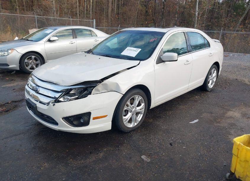 Photo 2 of 2012 Ford Fusion SE (VIN 3FAHP0HGXCR235113)