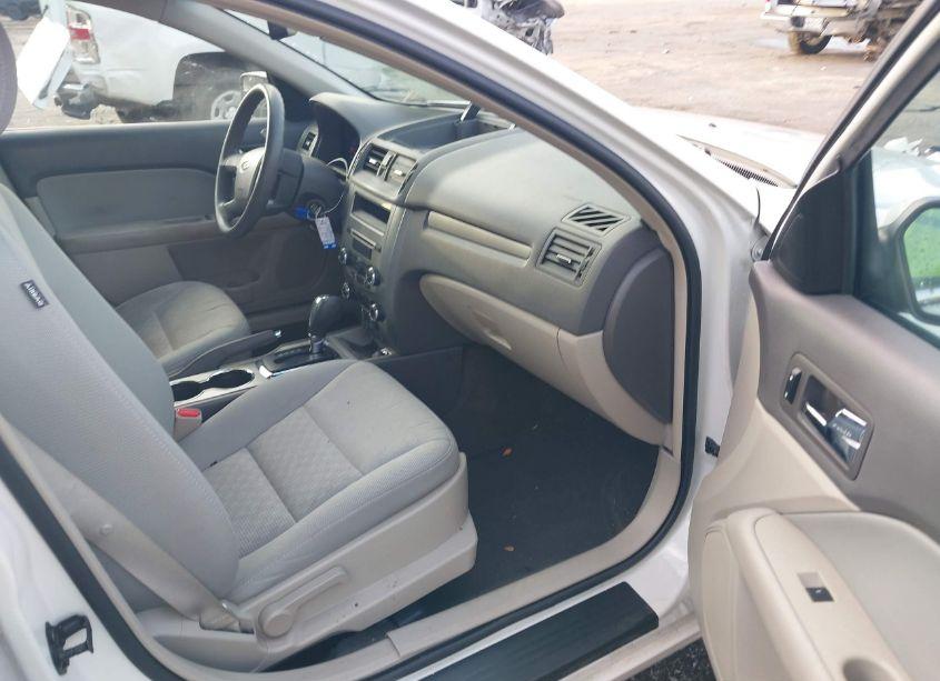 Photo 5 of 2012 Ford Fusion SE (VIN 3FAHP0HGXCR235113)