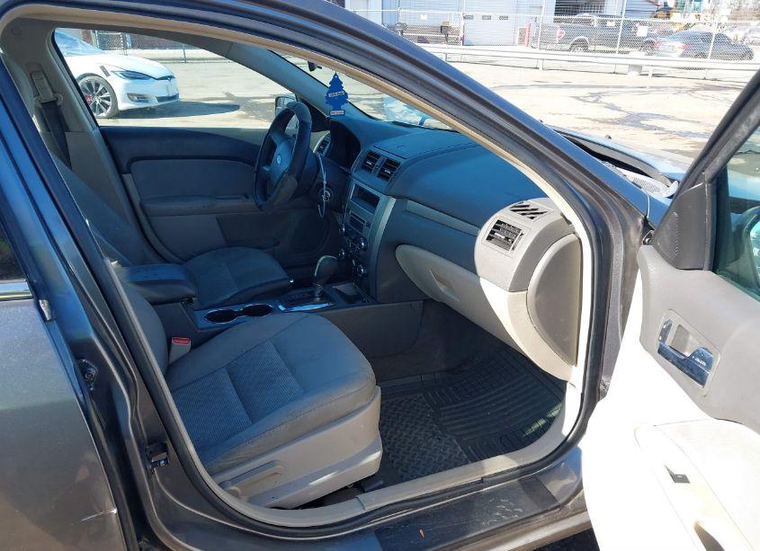 Photo 5 of 2012 Ford Fusion SE (VIN 3FAHP0HGXCR401758)