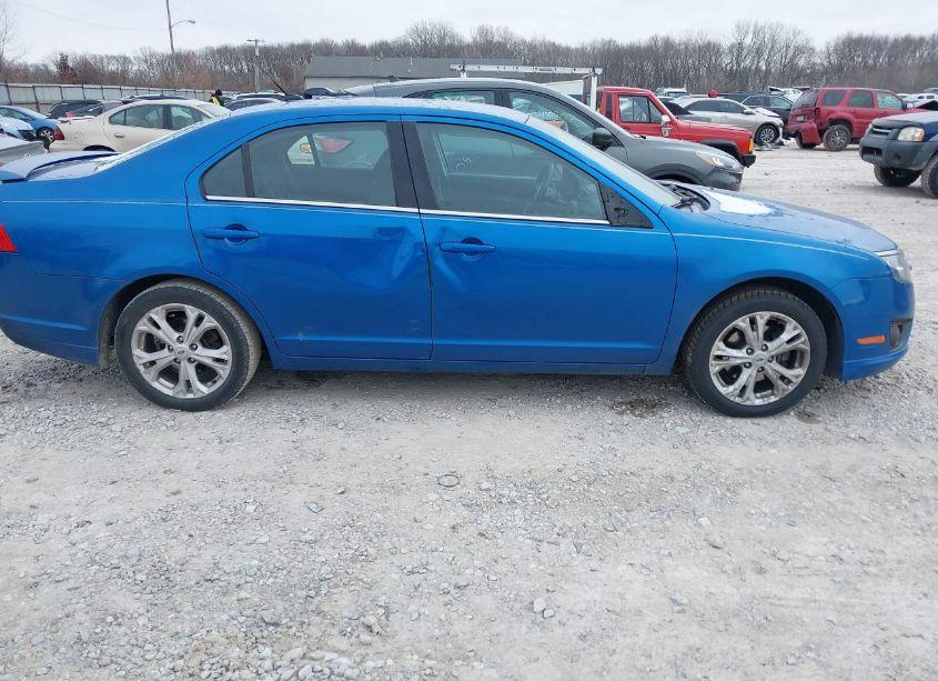 2012 Ford Fusion SE (VIN 3FAHP0HGXCR420049) main photo