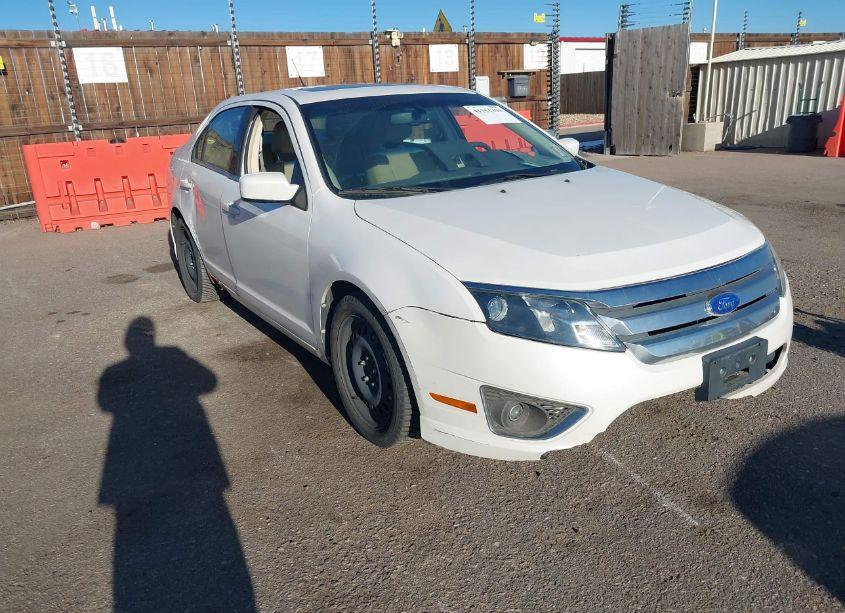 2011 Ford Fusion SEL (VIN 3FAHP0JA1BR255402) main photo