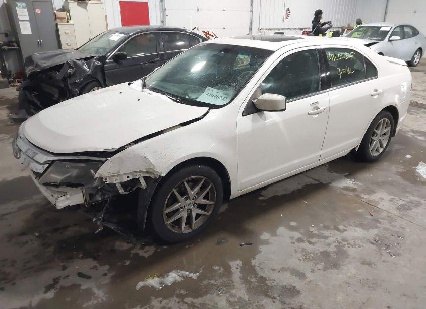 Photo 2 of 2010 Ford Fusion SEL (VIN 3FAHP0JG8AR250250)