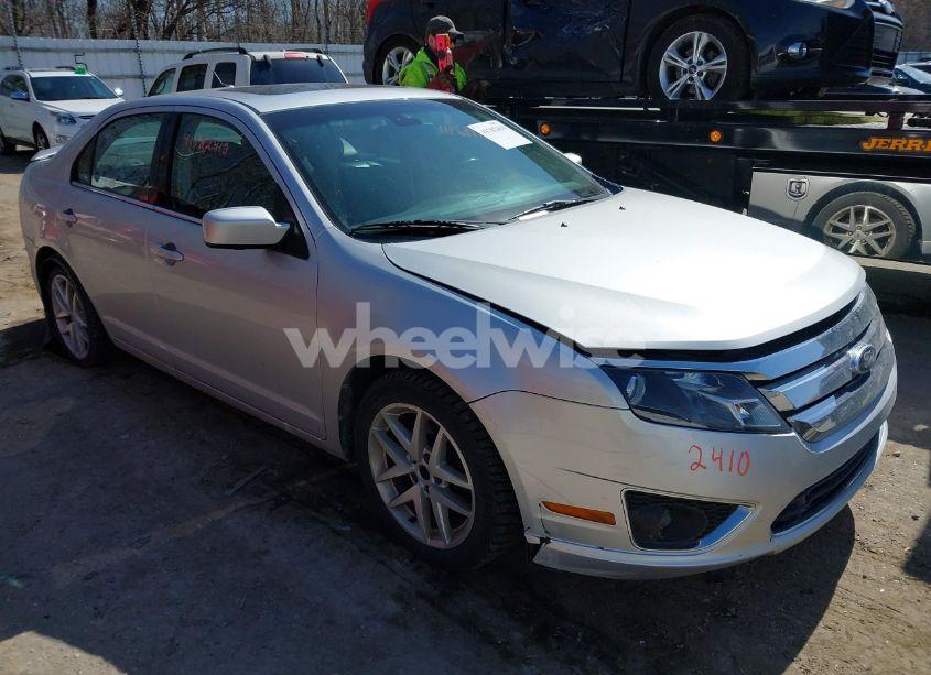 2011 Ford Fusion SEL (VIN 3FAHP0JG8BR334389) main photo