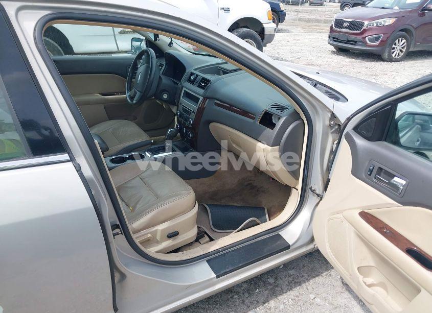 Photo 5 of 2010 Ford Fusion SEL (VIN 3FAHP0JGXAR323618)