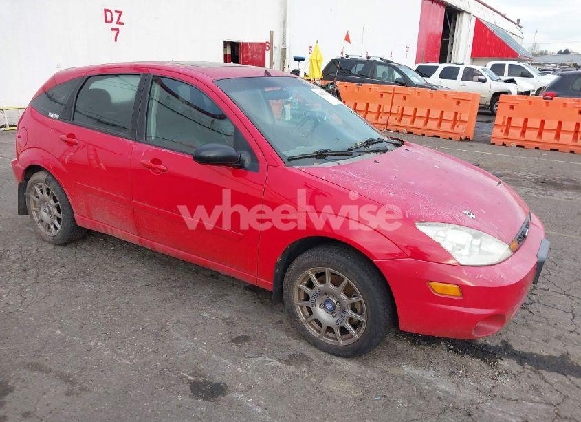 2004 Ford Focus ZX5 (VIN 3FAHP30554R112736) main photo