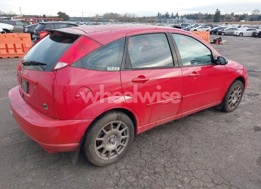 Photo 4 of 2004 Ford Focus ZX5 (VIN 3FAHP30554R112736)