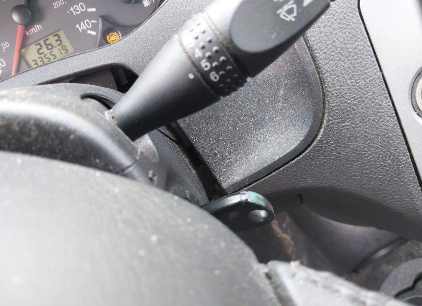Photo 11 of 2005 Ford Focus ZX3 (VIN 3FAHP31N05R143196)