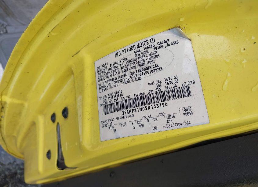 Photo 9 of 2005 Ford Focus ZX3 (VIN 3FAHP31N05R143196)