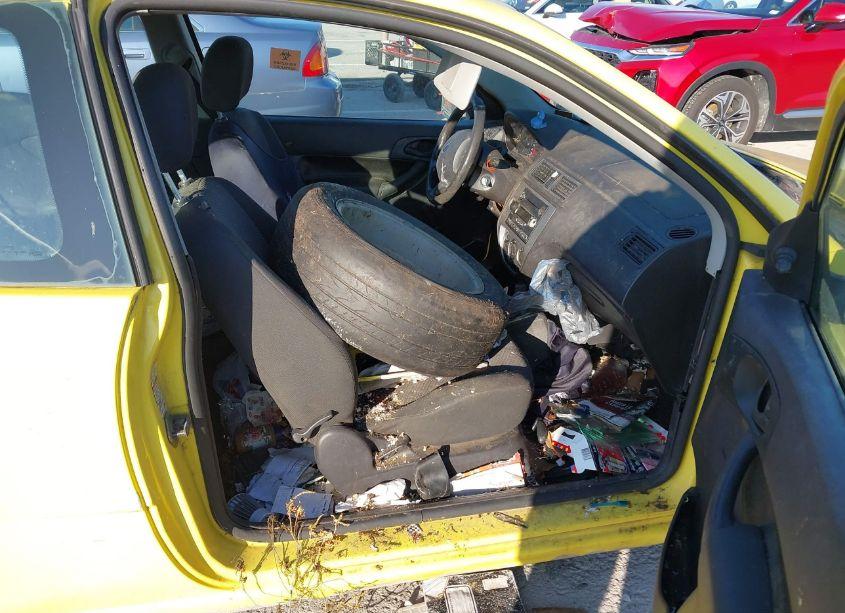 Photo 5 of 2005 Ford Focus ZX3 (VIN 3FAHP31N65R127648)