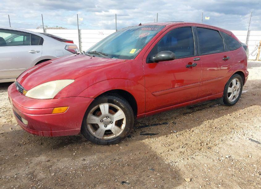Photo 2 of 2003 Ford Focus ZX5 (VIN 3FAHP37303R139927)