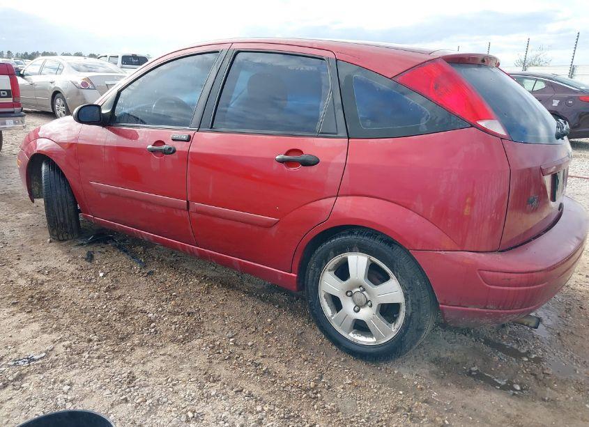 Photo 3 of 2003 Ford Focus ZX5 (VIN 3FAHP37303R139927)