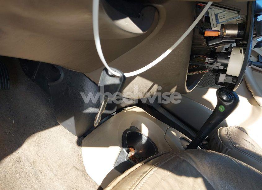 Photo 11 of 2002 Ford Focus ZX5 (VIN 3FAHP37352R238564)