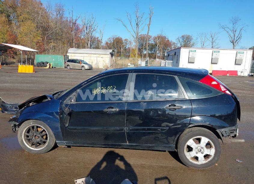 Photo 15 of 2002 Ford Focus ZX5 (VIN 3FAHP37352R238564)