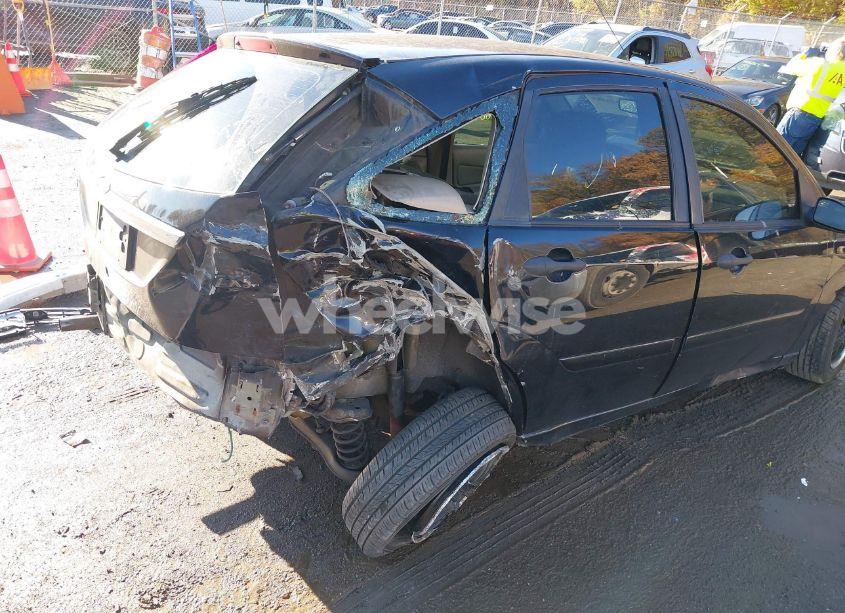 Photo 6 of 2002 Ford Focus ZX5 (VIN 3FAHP37352R238564)