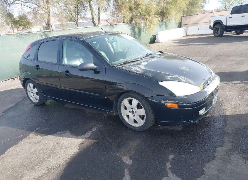 2002 Ford Focus ZX5 (VIN 3FAHP373X2R130294) main photo
