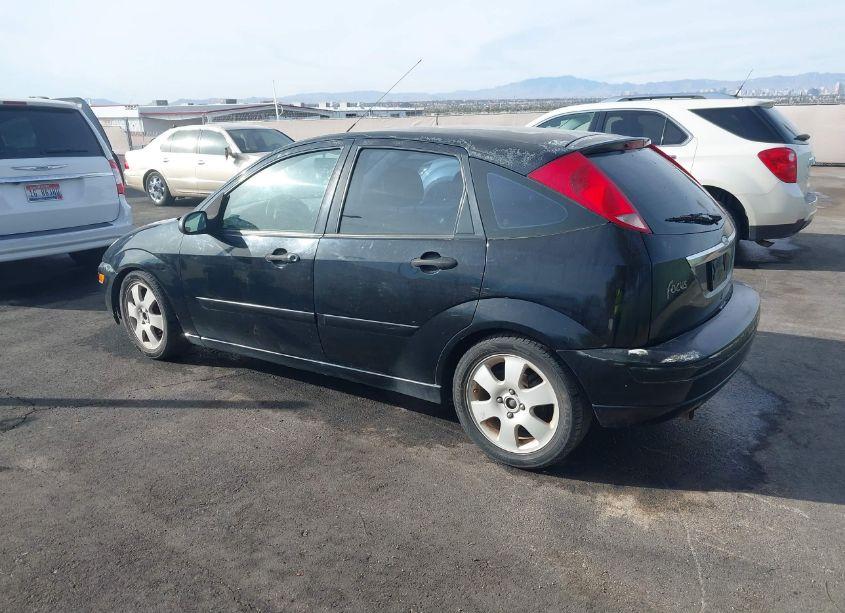 Photo 3 of 2002 Ford Focus ZX5 (VIN 3FAHP373X2R130294)