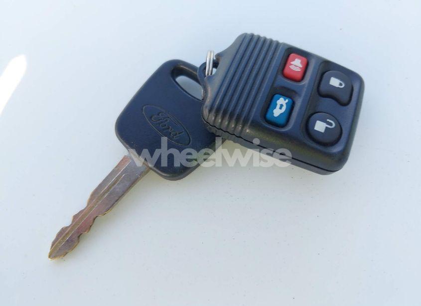 Photo 11 of 2003 Ford Focus SVT/ZX5 (VIN 3FAHP37553R188994)