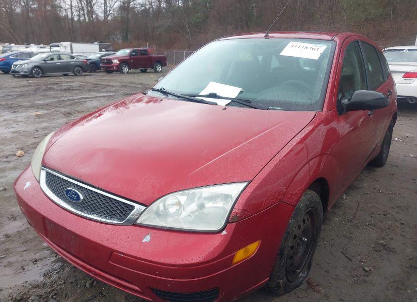 Photo 2 of 2005 Ford Focus ZX5 (VIN 3FAHP37NX5R128325)