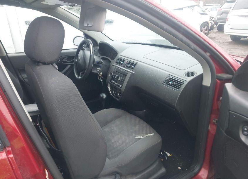 Photo 5 of 2005 Ford Focus ZX5 (VIN 3FAHP37NX5R128325)
