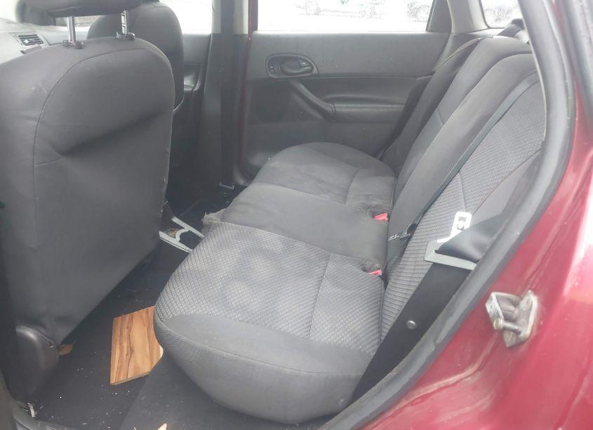 Photo 8 of 2005 Ford Focus ZX5 (VIN 3FAHP37NX5R128325)