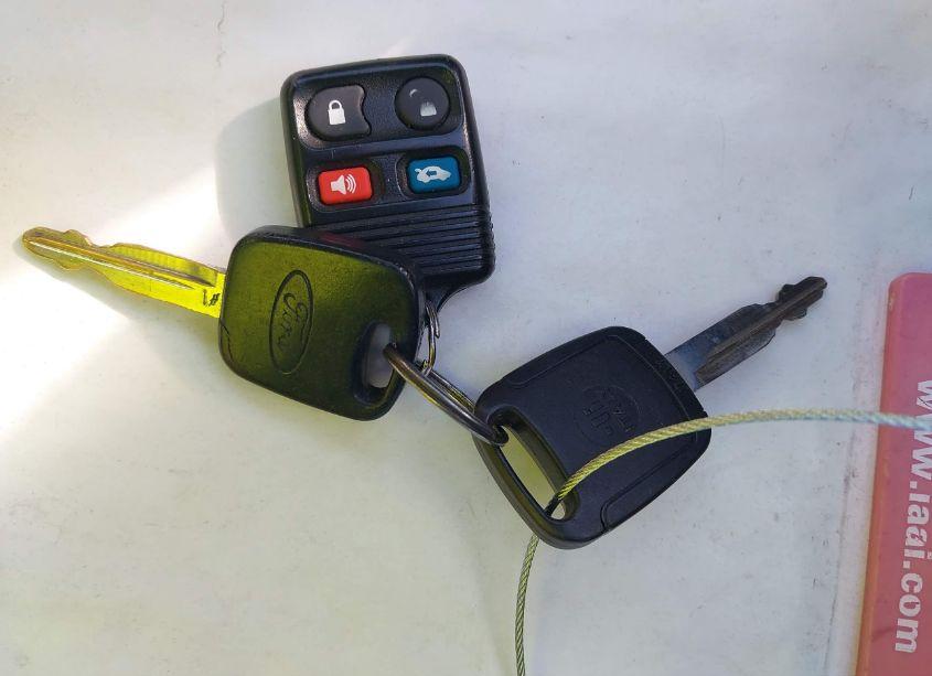 Photo 11 of 2003 Ford Focus SVT (VIN 3FAHP39593R138497)