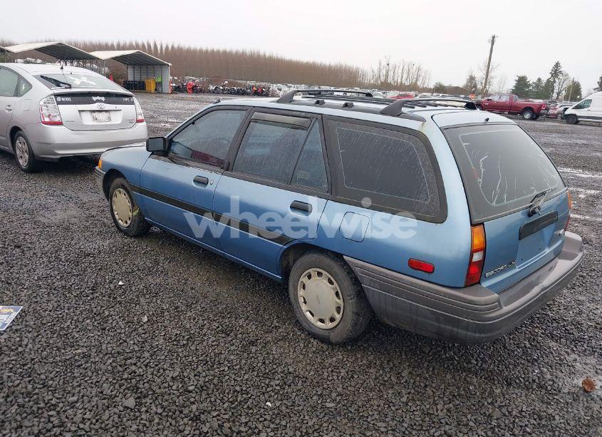 Photo 3 of 1992 Ford Escort LX (VIN 3FAPP15J2NR112930)