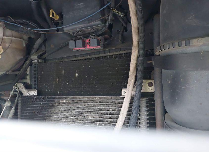 Photo 10 of 2000 Ford F550 SUPER DUTY STRIPPED CHASS (VIN 3FCLF53SXYJA04430)