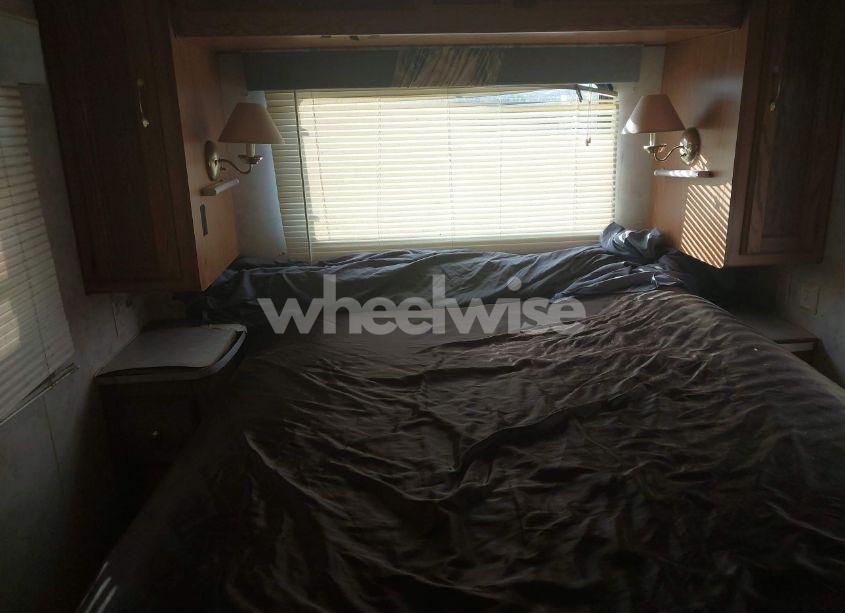 Photo 16 of 1995 Ford F530 HOLIDAY RAMBLER MOTOR HOME SUPER DUTY (VIN 3FCMF53G1SJA08714)