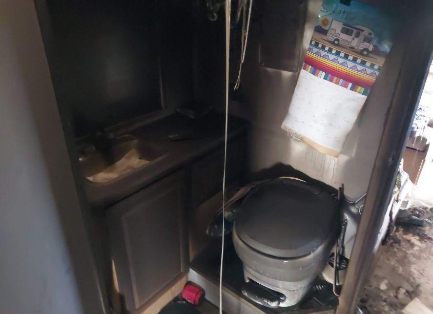 Photo 12 of 1996 Ford F530 SUPER DUTY (VIN 3FCMF53G4TJA08456)