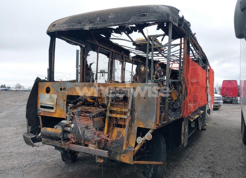 Photo 2 of 1997 Ford F530 SUPER DUTY (VIN 3FCMF53GXVJA05931)