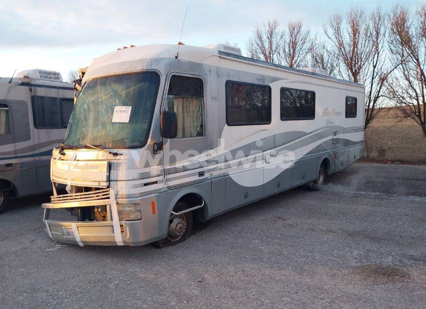 Photo 2 of 1997 Ford F530 SUPER DUTY (VIN 3FCMF53GXVJA23880)