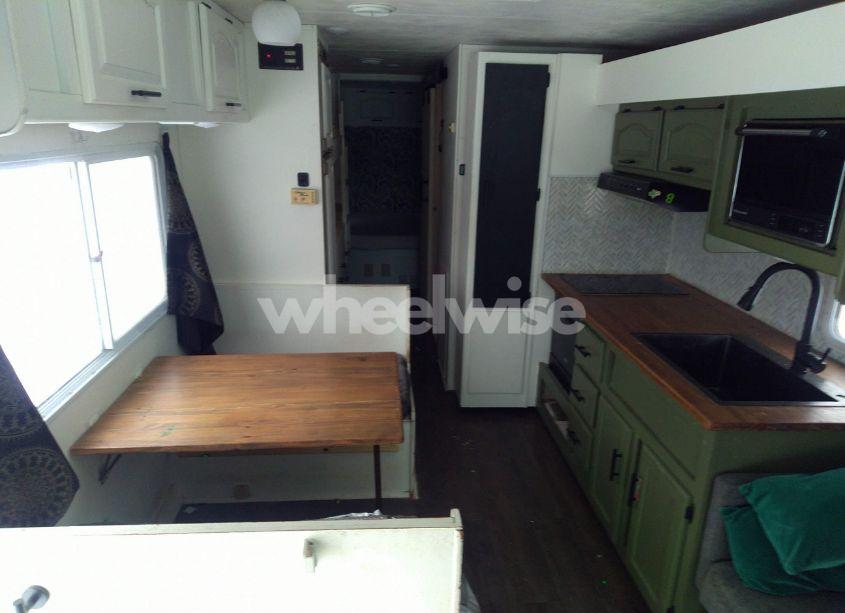 Photo 5 of 1999 Ford F550 SUPER DUTY STRIPPED CHASS (VIN 3FCMF53SXXJA32117)