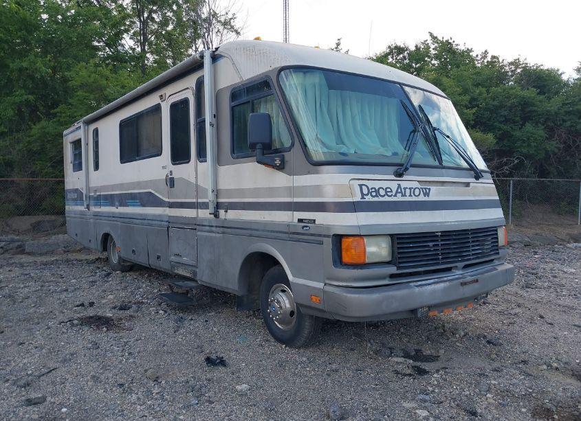1992 Pace Arrow 7341QS (VIN 3FCMFS3G3NJA00828) main photo