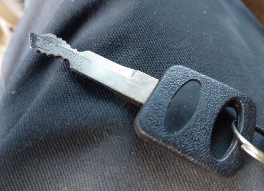 Photo 11 of 1992 Pace Arrow 7341QS (VIN 3FCMFS3G3NJA00828)