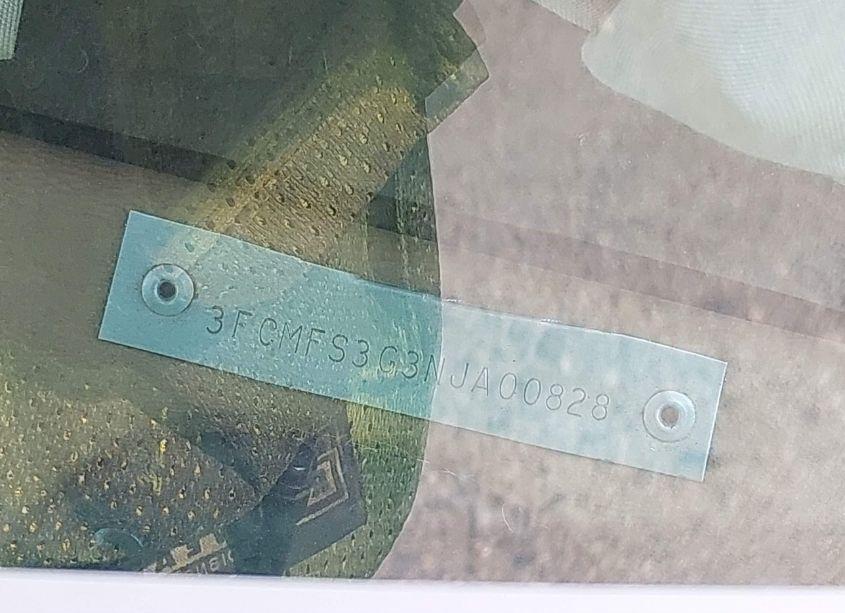 Photo 9 of 1992 Pace Arrow 7341QS (VIN 3FCMFS3G3NJA00828)