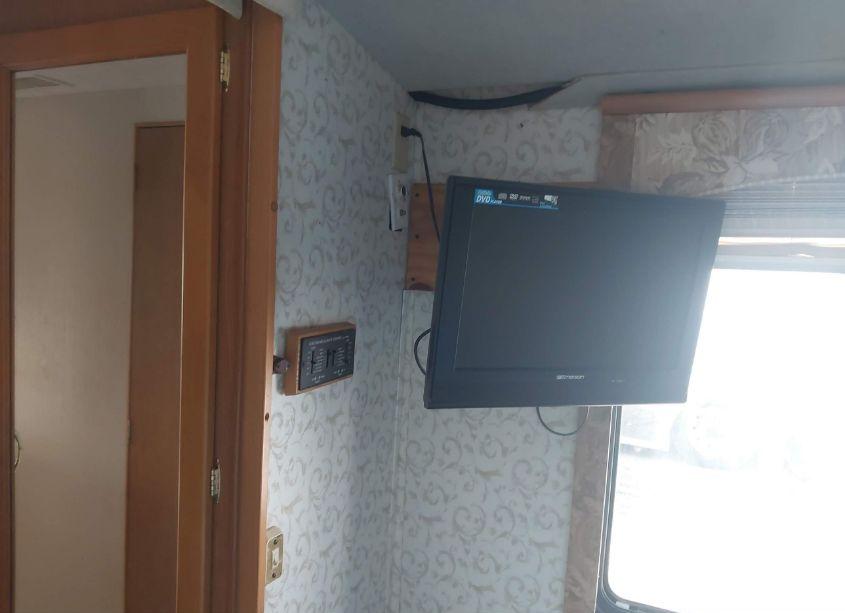 Photo 15 of 1999 Ford F550 SUPER DUTY STRIPPED CHASS (VIN 3FCNF53S0XJA17663)