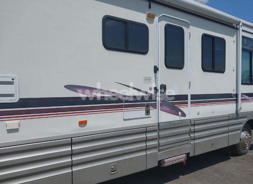 Photo 12 of 1999 Ford F550 N/A (VIN 3FCNF53S1XJA36609)