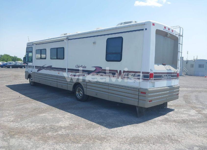 Photo 3 of 1999 Ford F550 N/A (VIN 3FCNF53S1XJA36609)