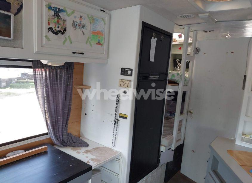 Photo 17 of 1999 Ford F550 SUPER DUTY STRIPPED CHASS (VIN 3FCNF53S7XJA26506)