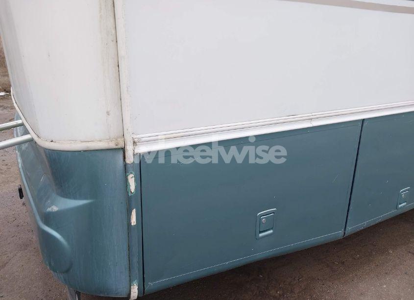 Photo 6 of 1999 Ford F550 SUPER DUTY STRIPPED CHASS (VIN 3FCNF53SXXJA10719)