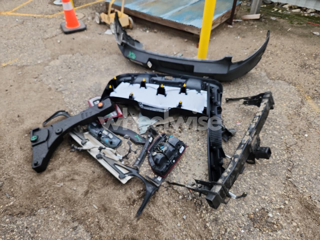 Photo 12 of 2021 FORD BRONCO SPORT BIG BEND (VIN 3FMCR9B69MRA20824)