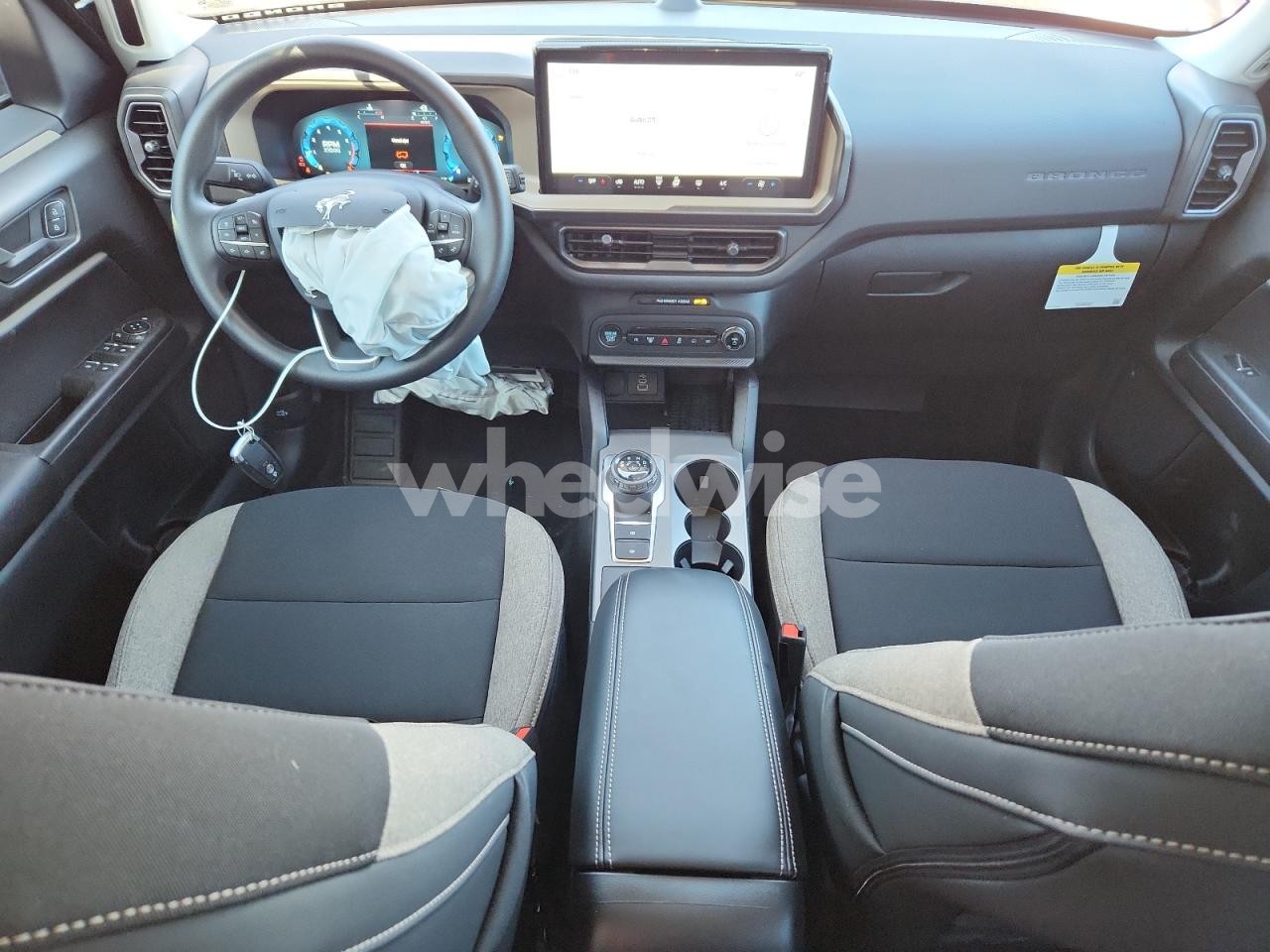 Photo 8 of 2025 FORD BRONCO SPORT BIG BEND (VIN 3FMCR9BN3SRE18678)