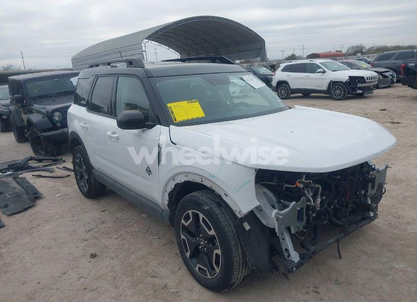 2022 Ford Bronco SPORT OUTER BANKS (VIN 3FMCR9C60NRD09963) main photo