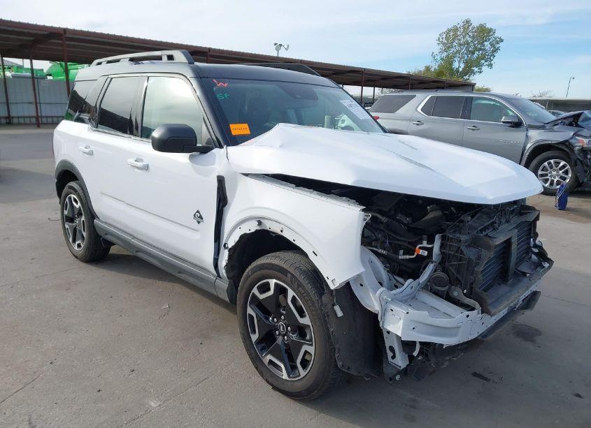 2022 Ford Bronco SPORT OUTER BANKS (VIN 3FMCR9C60NRE28578) main photo