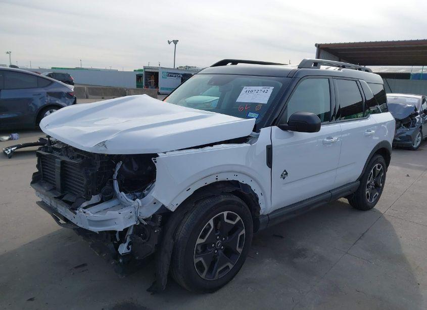 Photo 2 of 2022 Ford Bronco SPORT OUTER BANKS (VIN 3FMCR9C60NRE28578)