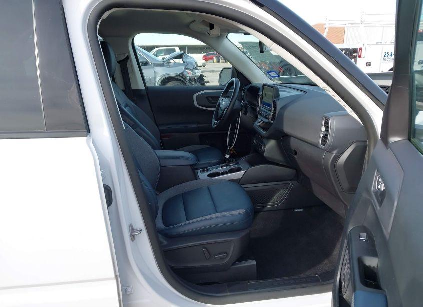 Photo 5 of 2022 Ford Bronco SPORT OUTER BANKS (VIN 3FMCR9C60NRE28578)