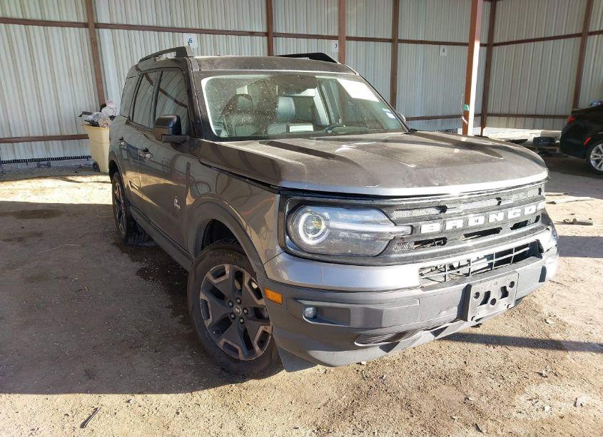 2021 Ford Bronco SPORT OUTER BANKS (VIN 3FMCR9C61MRB04103) main photo